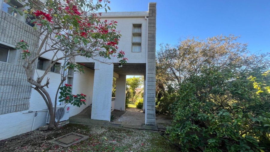 3 Bedroom Property for Sale in Wavecrest Eastern Cape
